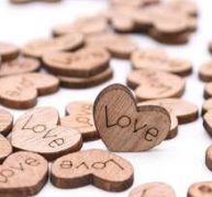 100pcs Wooden Heart Shaped Confetti