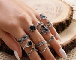 11pcs Skull & Gemstone Decor Ring