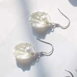 1pair Faux Pearl Decor Shell Design Drop Earrings