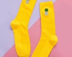 1pair Fruit Embroidery Crew Socks
