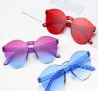 1pair Random Color Sunglasses