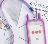 1pc Ear Detail Random Card Cover