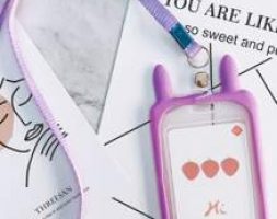 1pc Ear Detail Random Card Cover