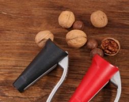 1pc Multifunction Walnut Clip