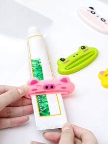 1pc Random Cartoon Toothpaste Squeezer