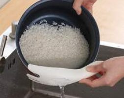 1pc Random Color Rice Washing Spoon
