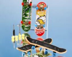 1pc Random Pattern Fingertip Skateboard