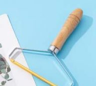 1pc Wooden Handle Cloth Hair Remover