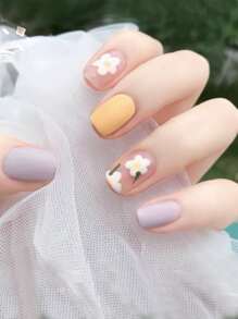 24pcs Floral Pattern Fake Nail