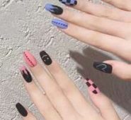 24pcs Graphic Fake Nail & 1sheet Tape & 1pc Nail File