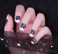 24pcs Halloween Skeleton Pattern Fake Nail & 1pc Tape & 1pc Nail File