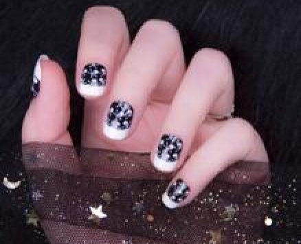 24pcs Halloween Skeleton Pattern Fake Nail & 1pc Tape & 1pc Nail File