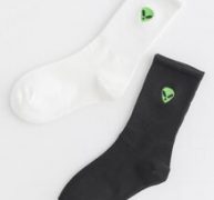 2pairs Alien Embroidery Socks
