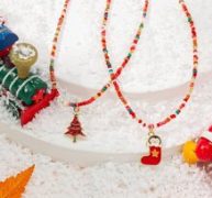 2pcs Christmas Tree Pendant Beaded Necklace