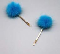 2pcs Pom Pom Decor Bobby Pin