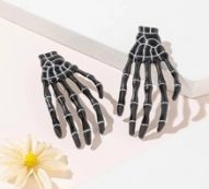 2pcs Skeleton Hand Design Hair Clip
