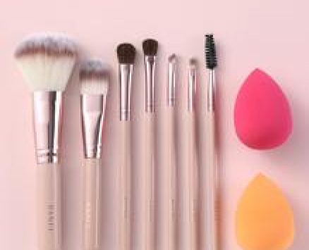 7pcs Makeup Brush Set & 2pcs Makeup Sponge