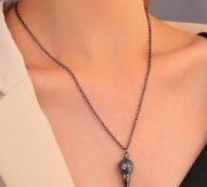 Beak Pendant Chain Necklace