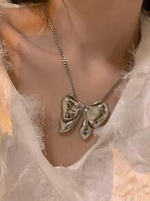 Bow Pendant Necklace