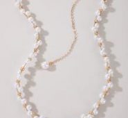 Butterfly Faux Pearl Choker