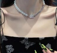 Faux Pearl Beaded Necklace