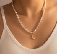 Faux Pearl Beaded Necklace