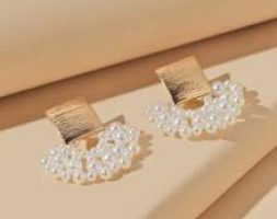 Faux Pearl Decor Earrings