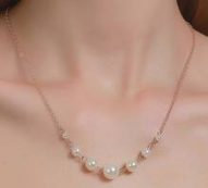 Faux Pearl Decor Necklace