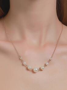 Faux Pearl Decor Necklace