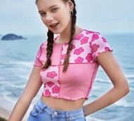 Floral Seam Front Lettuce Trim Tee