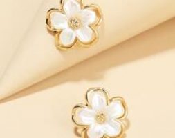 Flower Design Stud Earrings