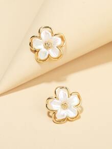 Flower Design Stud Earrings