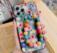 Flower Pattern Phone Case With Beaded Hand Strap