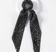 Graphic Scrunchie Scarf