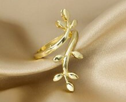 Leaf Decor Cuff Ring