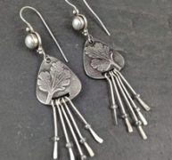 Leaf Graphic Drop Earrings