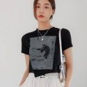 Letter Graphic Crop Tee