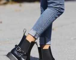 Minimalist Buckle Detail Chelsea Boots