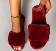 Minimalist Fluffy Bedroom Slippers