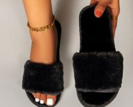 Minimalist Fluffy Bedroom Slippers