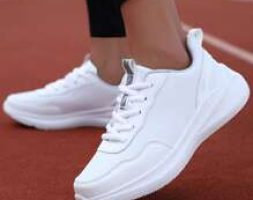 Minimalist Lace-up Front Running Shoes
