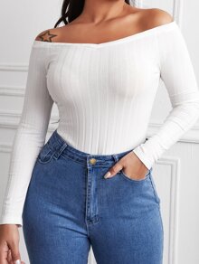 Off Shoulder Solid Form Fitted Tee