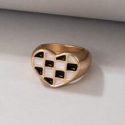 Plaid Graphic Heart Decor Ring