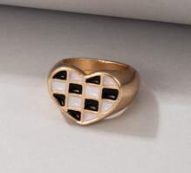 Plaid Graphic Heart Decor Ring