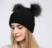Pom Pom Decor Knitted Hat