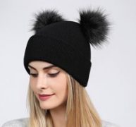 Pom Pom Decor Knitted Hat