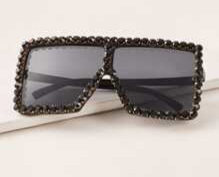 Rhinestone Decor Frame Sunglasses With Case