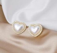 Rhinestone Heart Design Stud Earrings