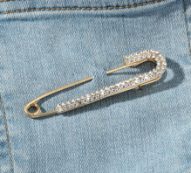 Safety Pin Decor Brooch