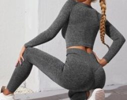 Seamless Raglan Sleeve Crop Sports Tee With Sports Leggings